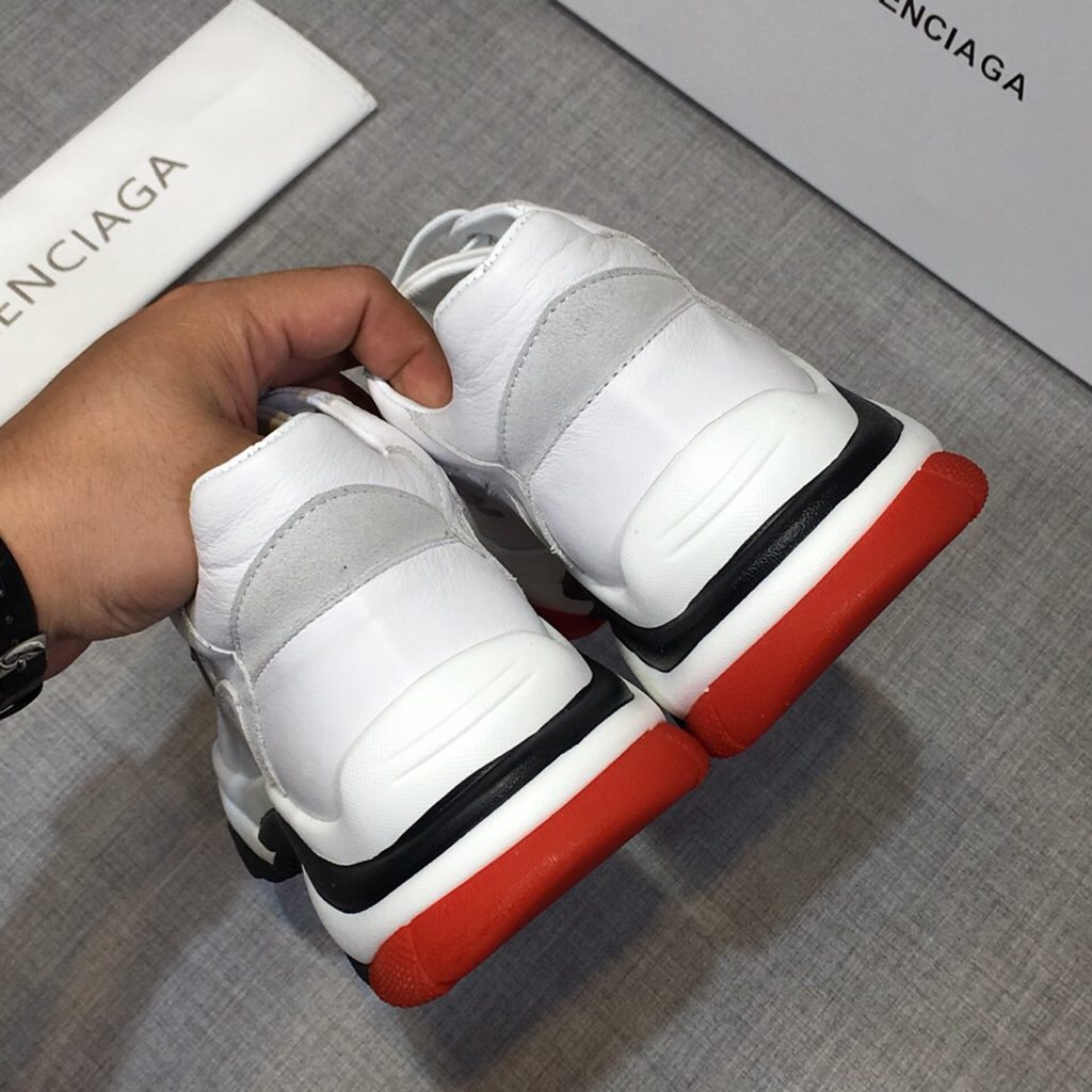 BLG  sneaker